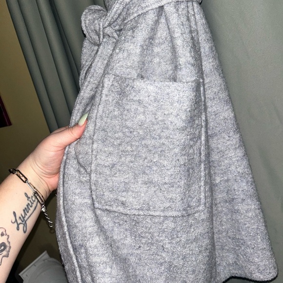 Tahari Light Gray Open Front Sleeveless Cardigan - Picture 3 of 3